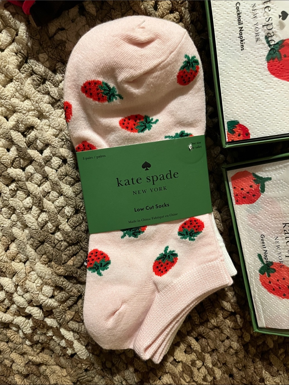 NWT,NWOT,EUC Kate Spade Bundle purse wallet socks earrings insulated tote naps - Picture 3 of 16